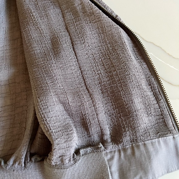 Bomber jacket - Picture 4 of 12